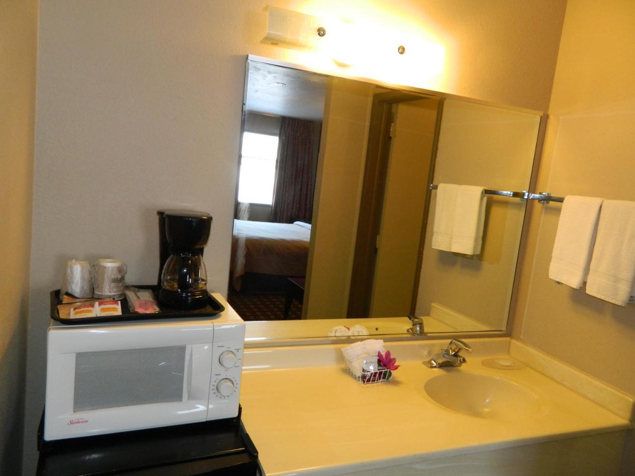 Travelodge By Wyndham Evanston Extérieur photo